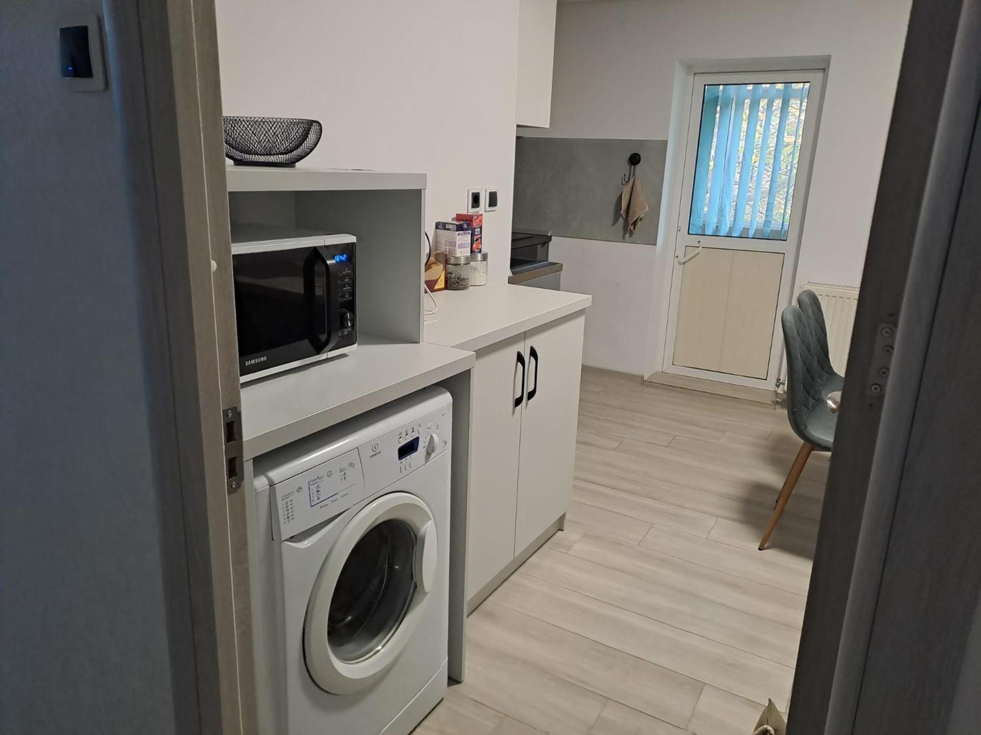 Ilona Apartament 3 Camere Râmnicu Vâlcea Εξωτερικό φωτογραφία